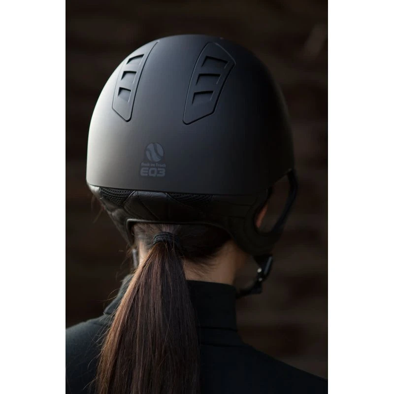 Trauma Void EQ3 Smooth Top Helmet - Black - Image 5